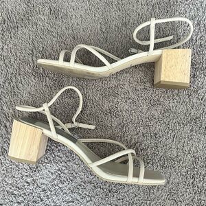 Dolce Vita Zayla Sandals in Ivory Leather